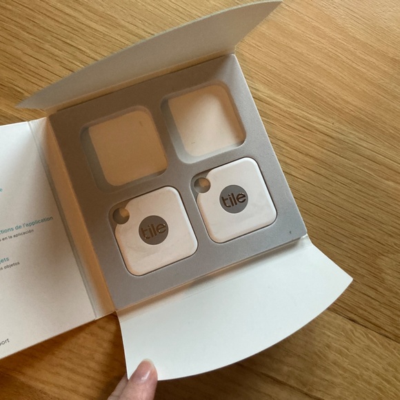 SOLD Tile Pro White Set of 2 New - Picture 3 of 4